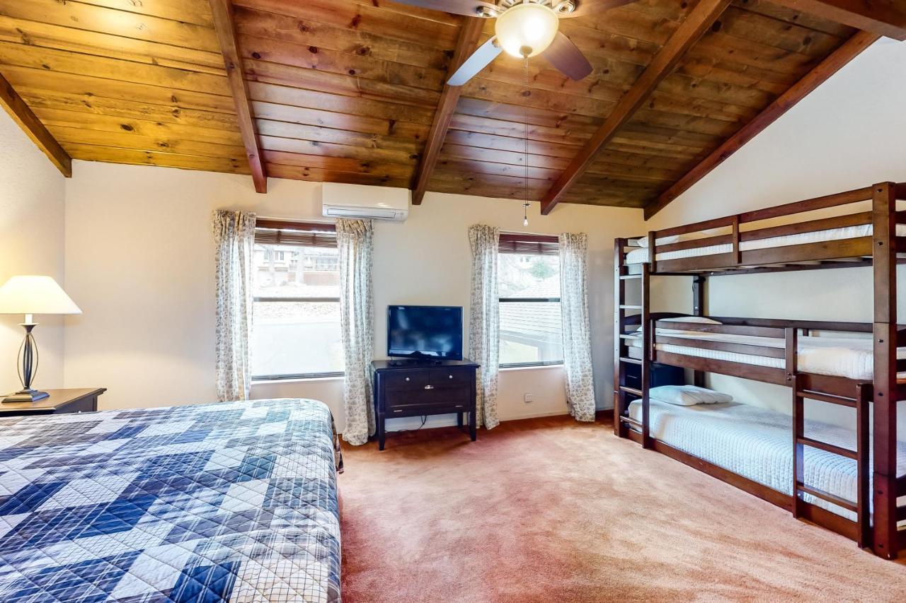 Creekside Cabin โกรฟแลนด์ ภายนอก รูปภาพ