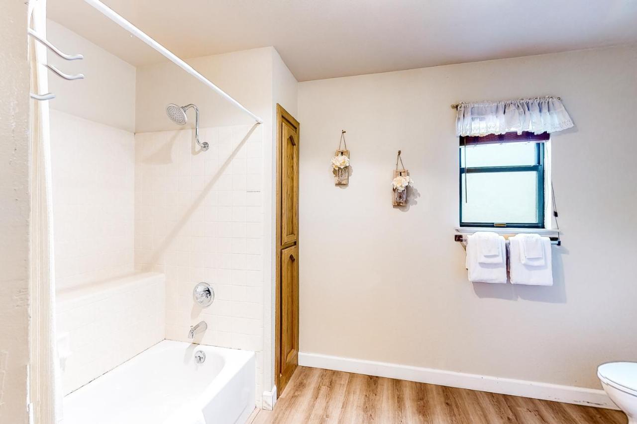 Creekside Cabin โกรฟแลนด์ ภายนอก รูปภาพ